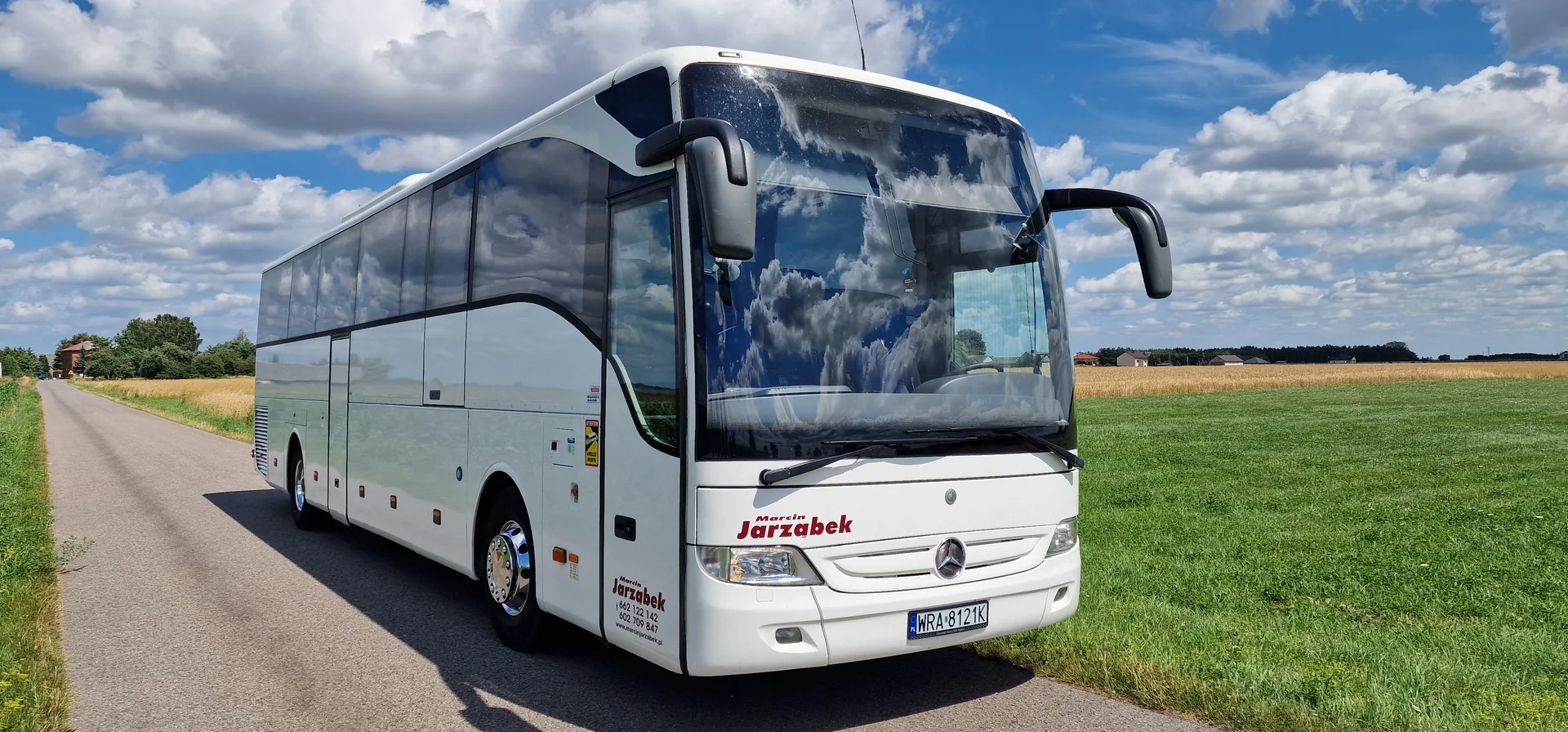 Autokar 55 miejsc — Mercedes