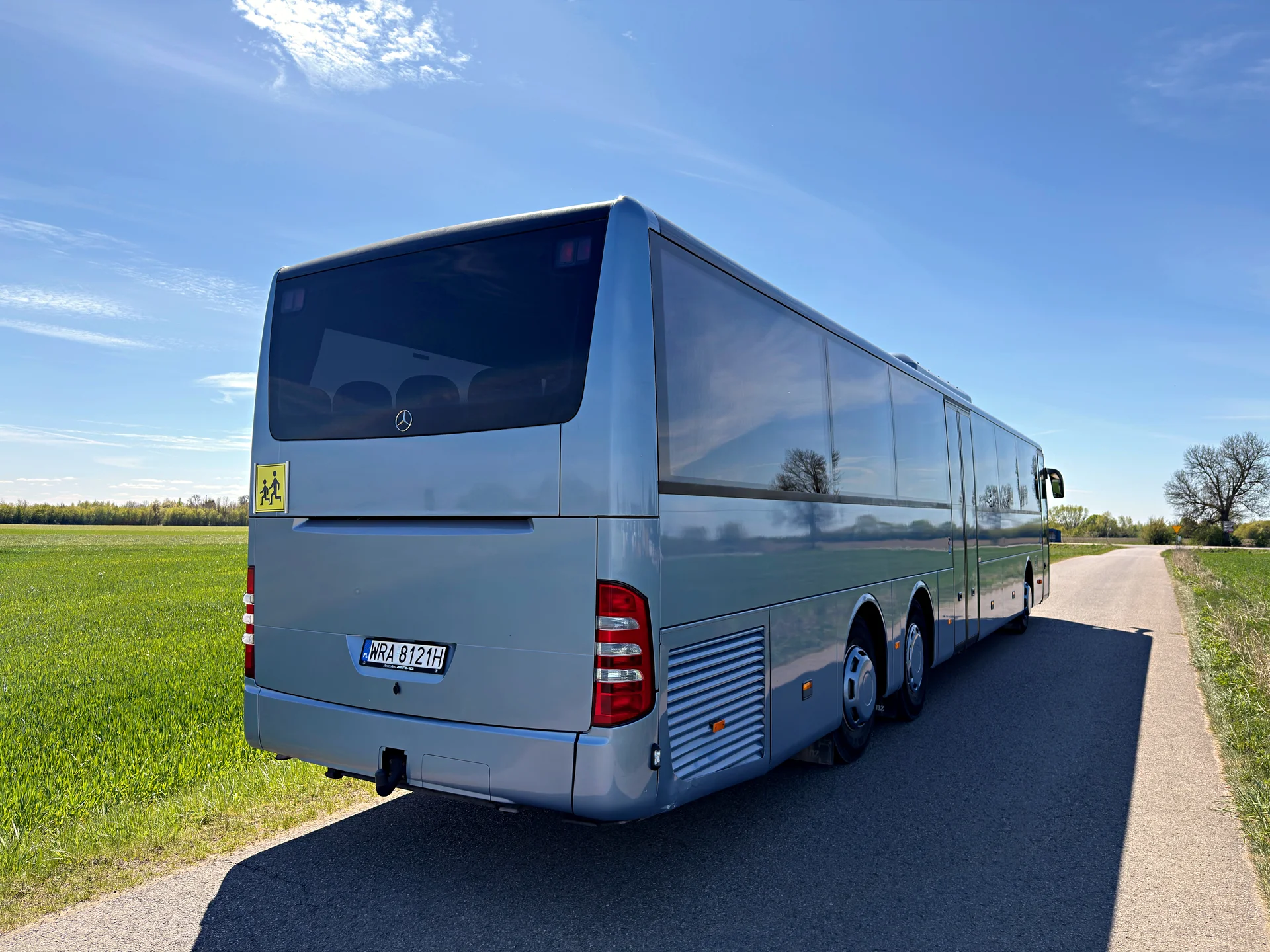 Autokar 70 miejsc — Mercedes