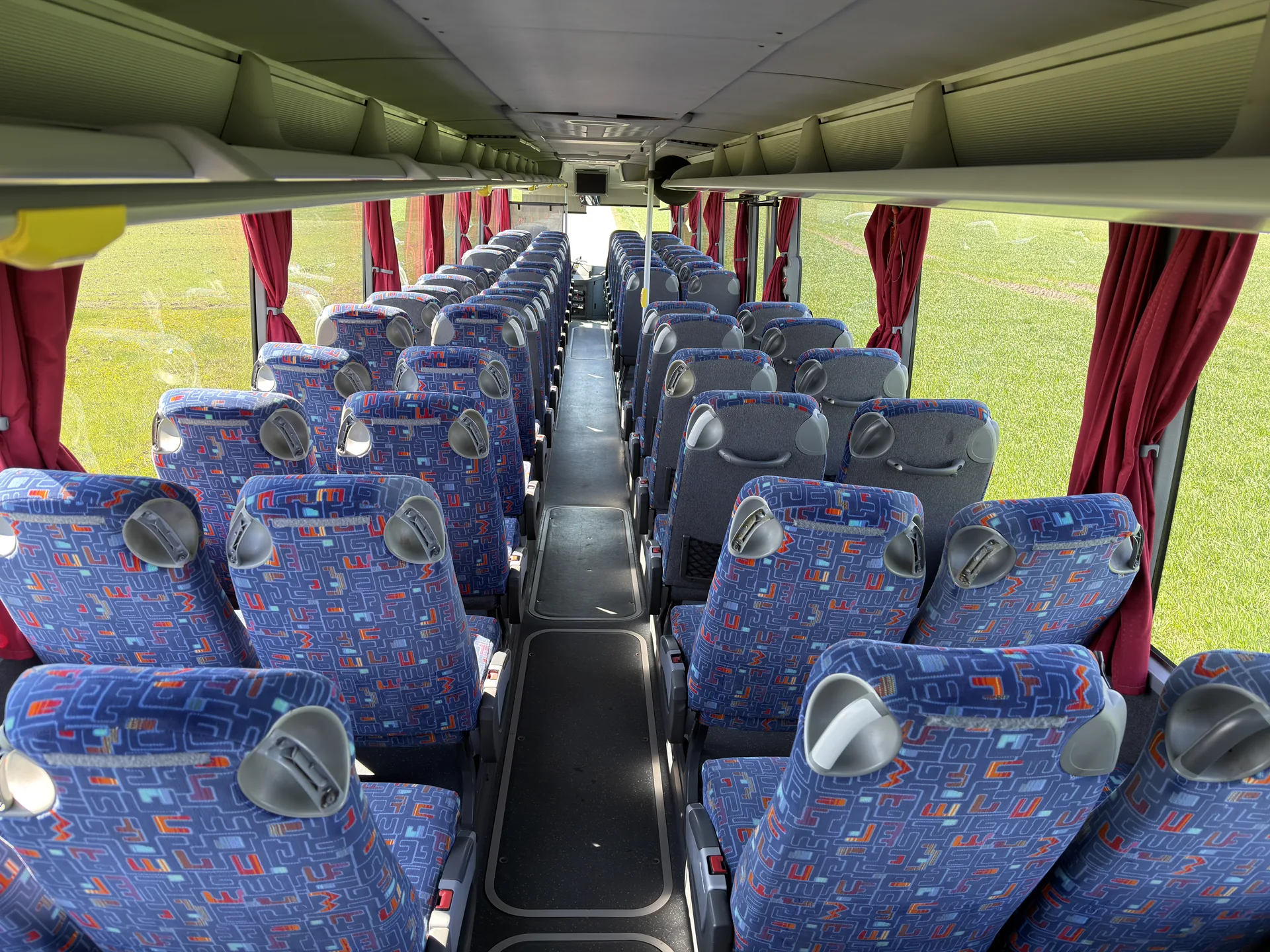 Autokar 70 miejsc — Setra