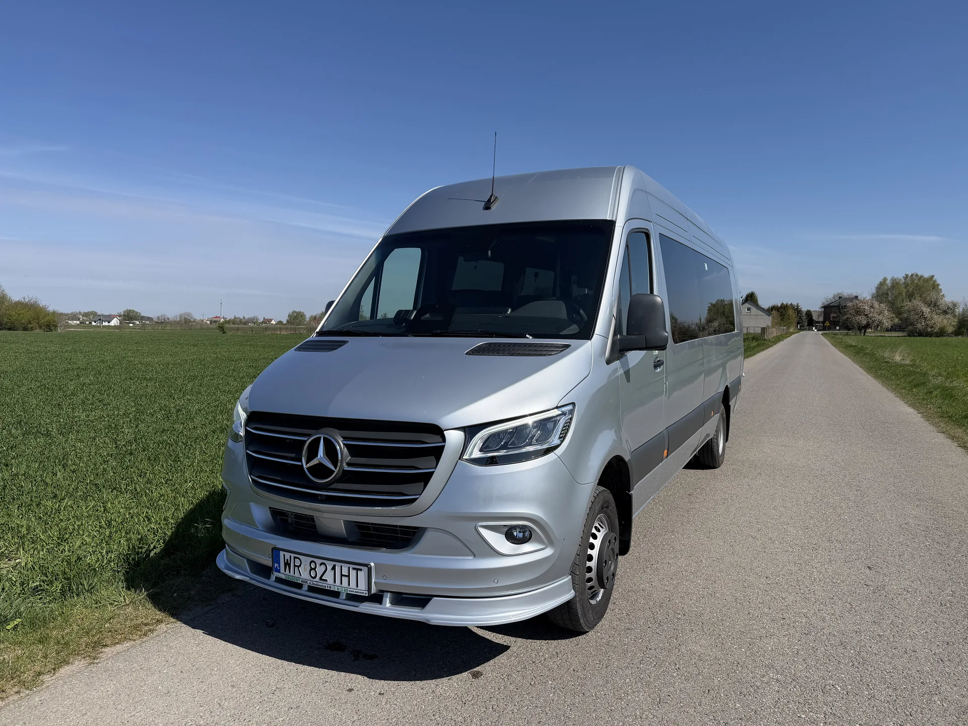 Bus 23 miejsca — Mercedes