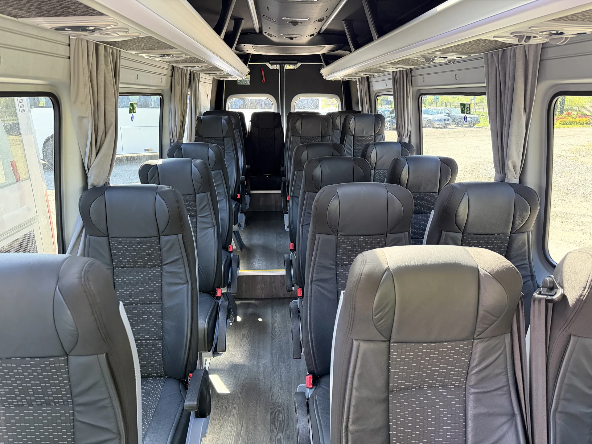 Bus 23 miejsca — Mercedes