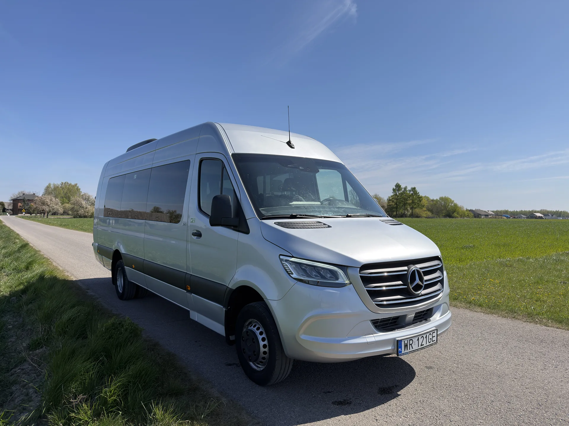 Bus 23 miejsca — Mercedes