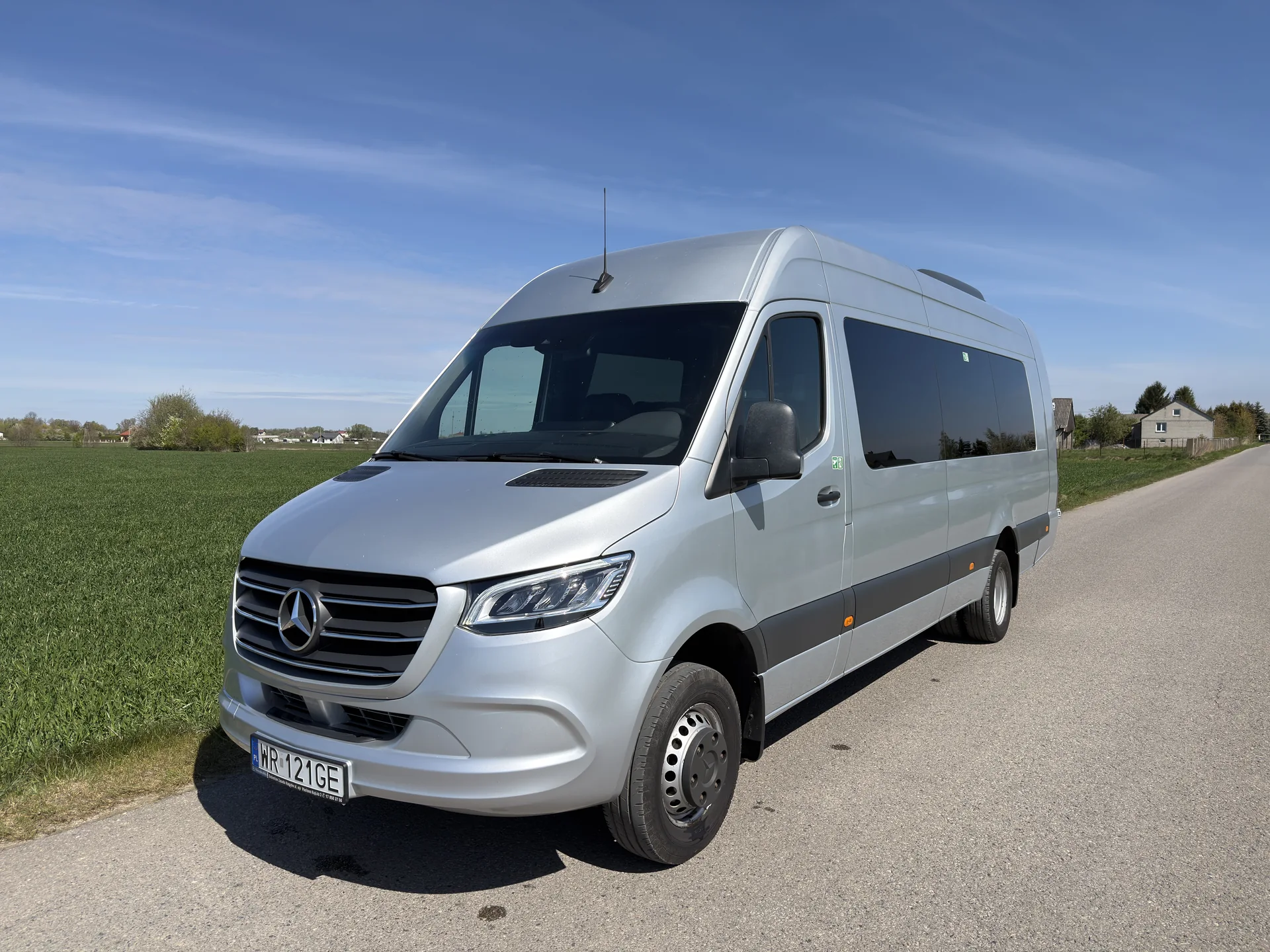 Bus 23 miejsca — Mercedes